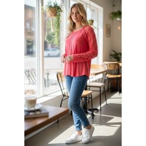 DOUBLE ZERO Coral Lace Sleeve Button Back Blouse Women's Size M